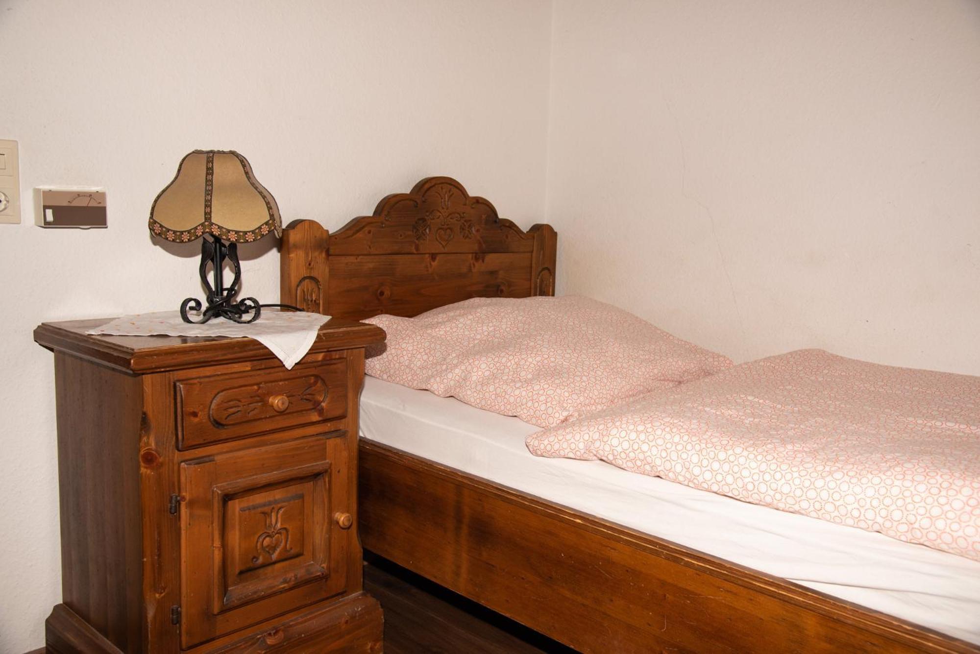 Gasthof Stadtschaenke Grossbottwar Room photo